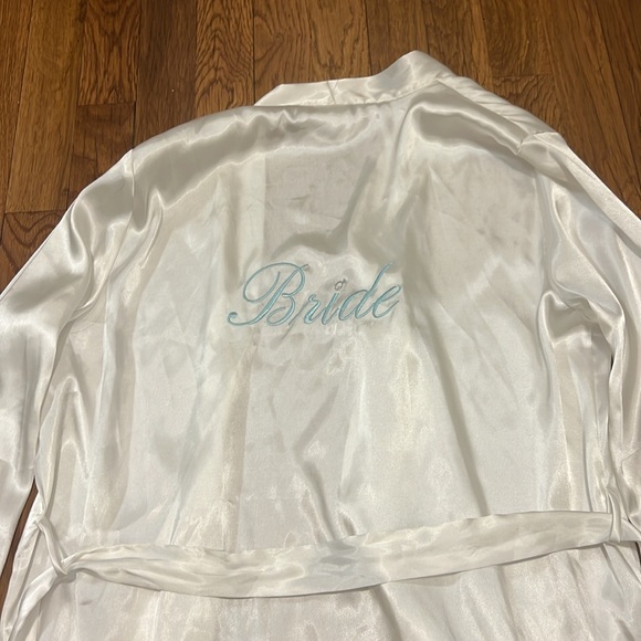 Bride Robe - Picture 6 of 6